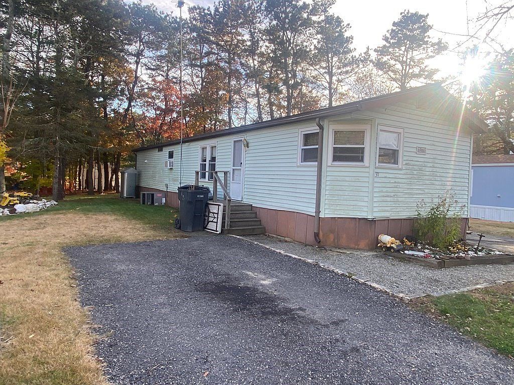 31 Marks Way, Carver, Ma 02330 