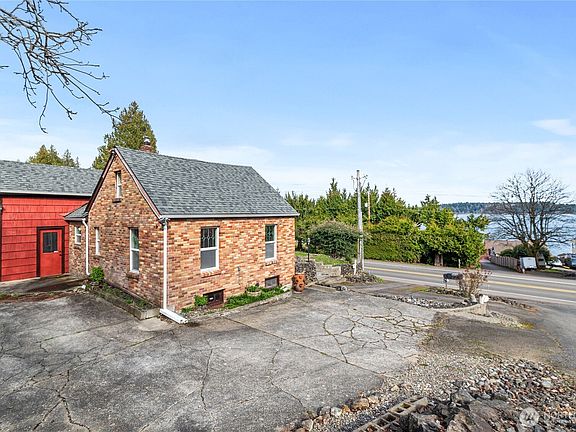 4th image of 844 Colchester Drive E