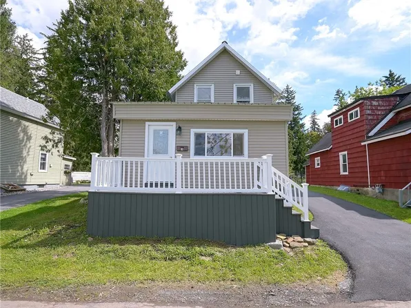 3 McBride St, Clinton, NY 13323