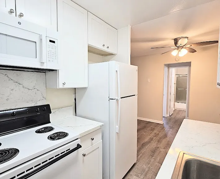 4919 Narragansett Ave #1 — Photo 10