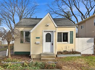 2146 Martin Rd, Ferndale, MI 48220