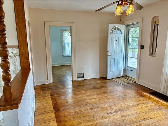 3rd image of 1224 11th St NW