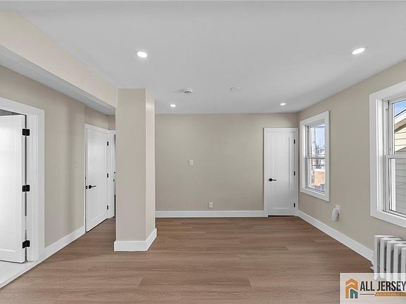 4th image of 1608 Brunswick Ave Floor 2