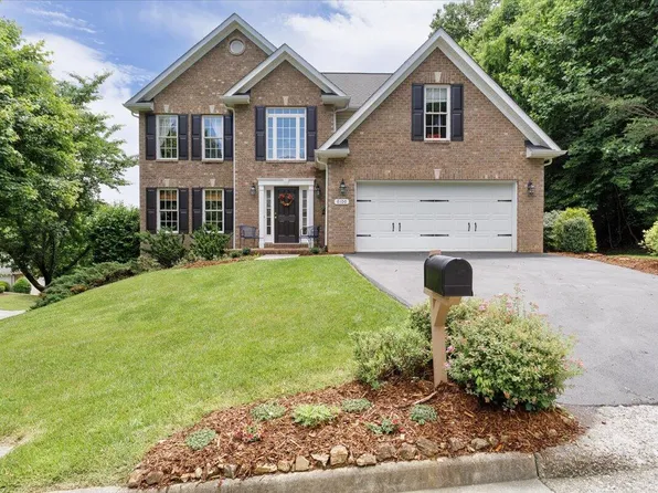 6100/6104 Castle View Ct, Roanoke, VA 24018