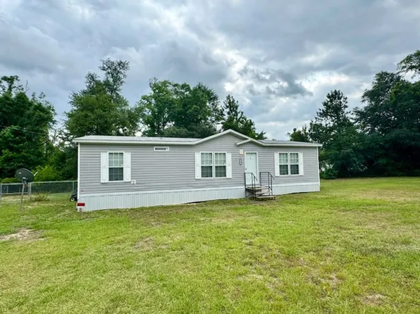 4814 Dean Rd, Marianna, FL 32446
