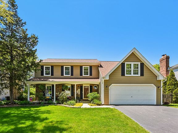 2nd image of 1559 Abbotsford Dr