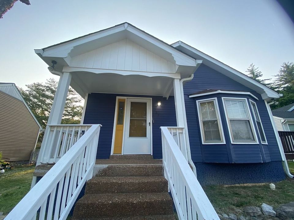 1st image of 705 Heritage Square Dr