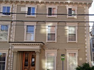 390 State St #2R, Portsmouth, NH 03801