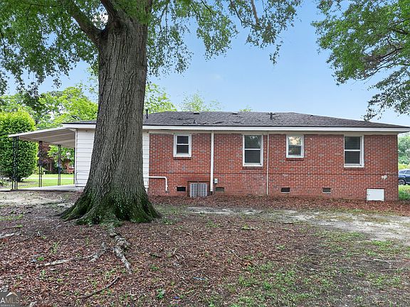 4th image of 2521 Briarwood Ave
