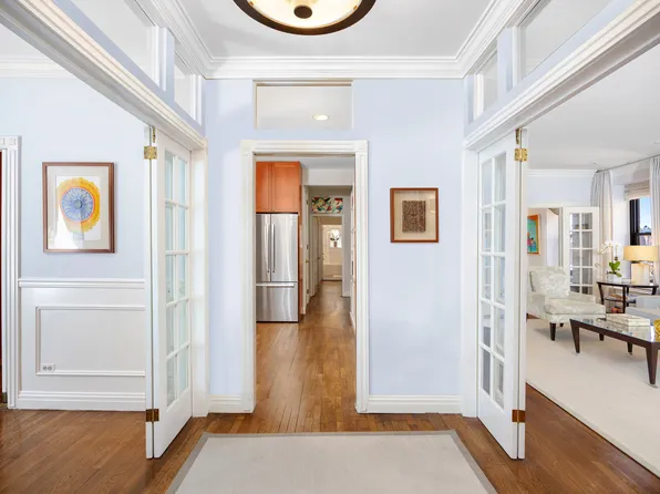 257 Central Park West 7F image 1 of 21