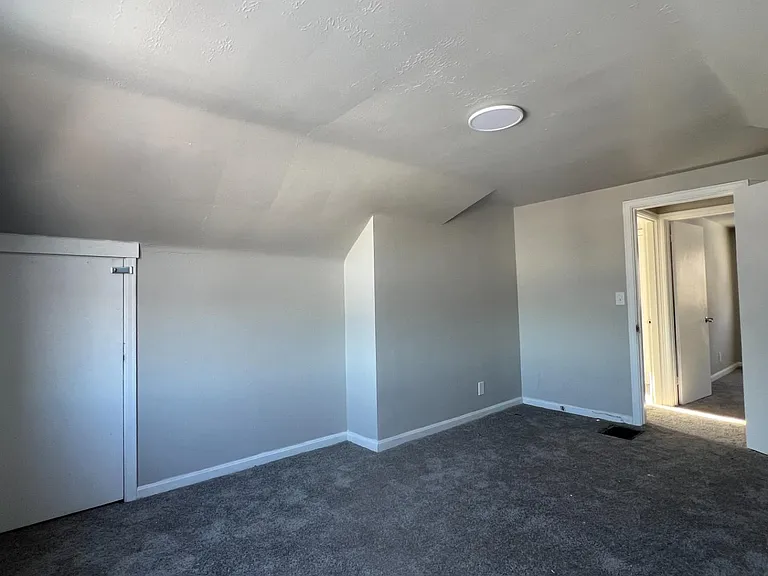 Unit Photo