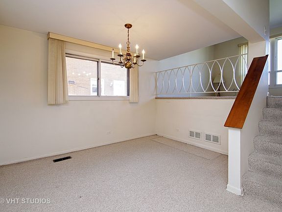 5th image of 9471 Hamlin Ave