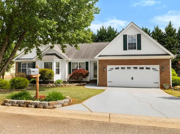 6 Churchfield Ct, Greer, SC 29651