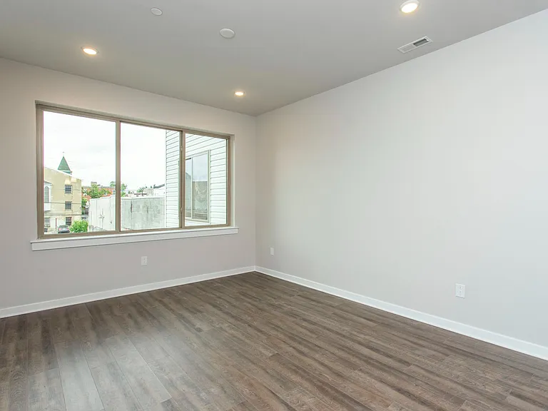 1227-29 N 7th St #3E — Photo 20