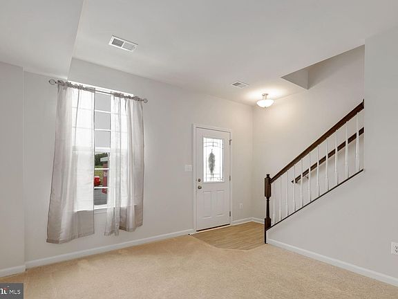 3rd image of 5147 Penn St