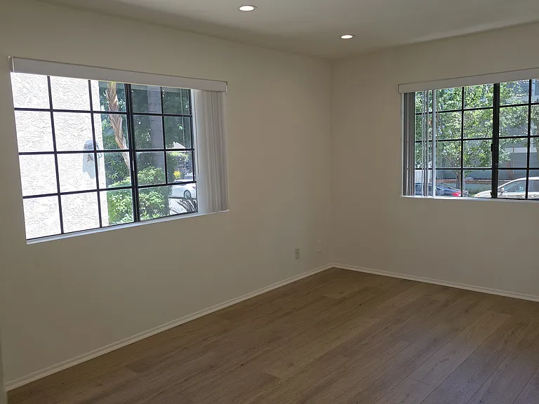 4220 Arch Dr #1 — Photo 12