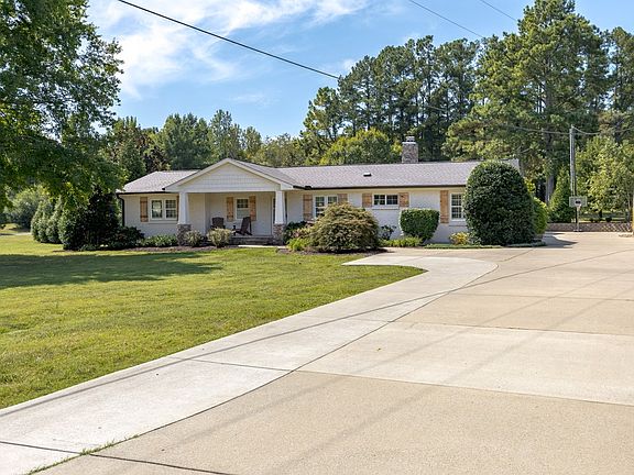 2nd image of 5019 Wilson Pike