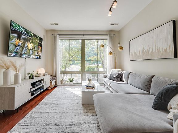 3rd image of 24 Avenue At Port Imperial APT 130
