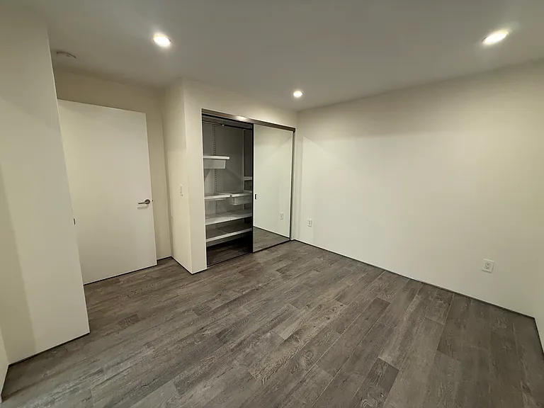 1309 S Ocean Front Walk #A — Photo 31