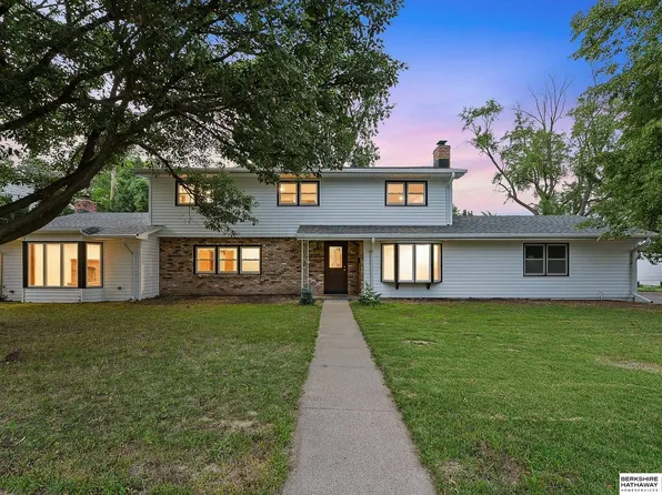 1101 Potter Rd, Bellevue, NE 68005