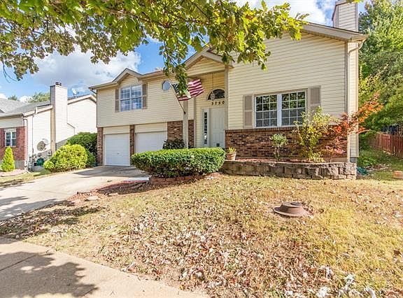 3rd image of 3750 Lemay Woods Dr