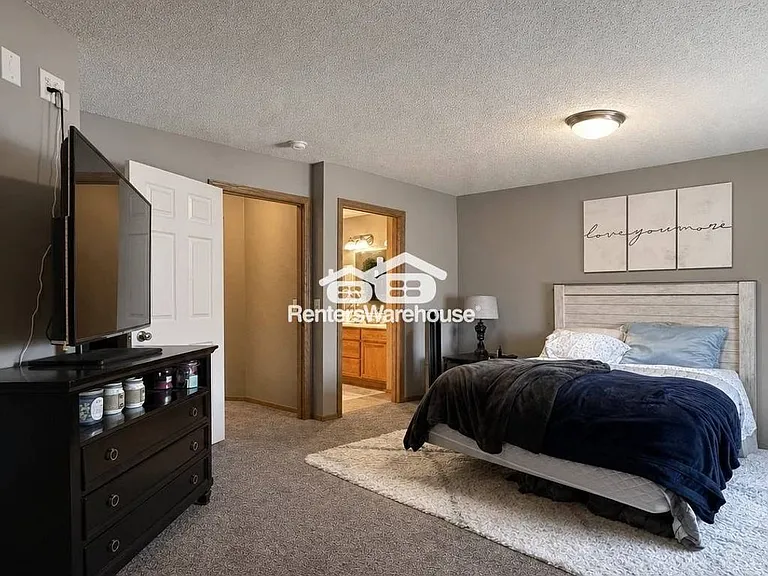 400 Horizon Dr SE — Photo 8