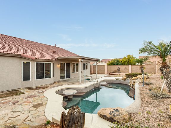 5th image of 11218 E Dartmouth Cir
