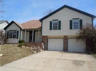 402 Kimberly Dr, Belton, MO 64012