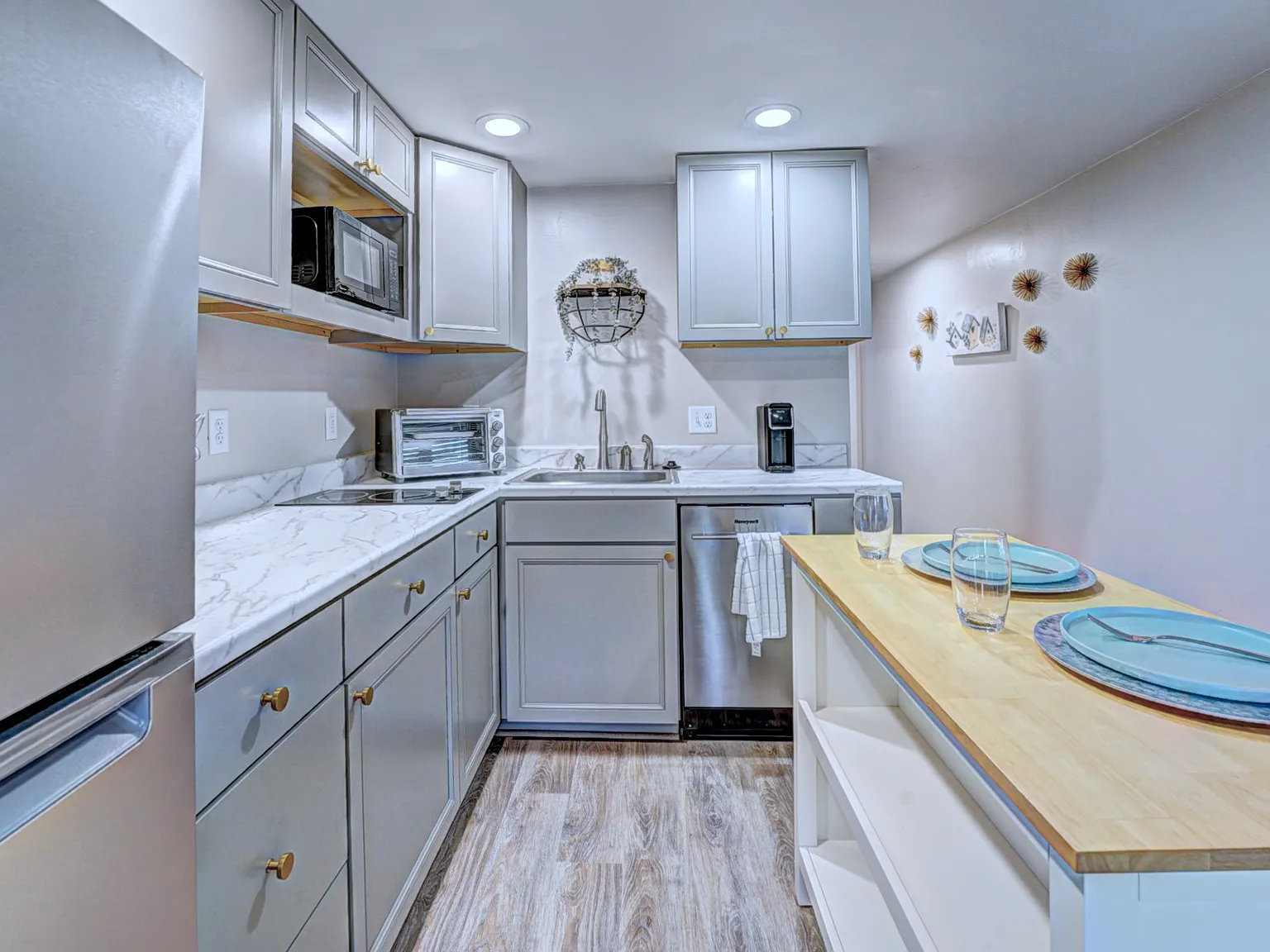 1 bed, 420 sqft, $1,500 — Photo 2