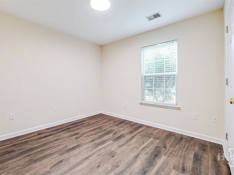 302 Shadowbrook Dr — Photo 25