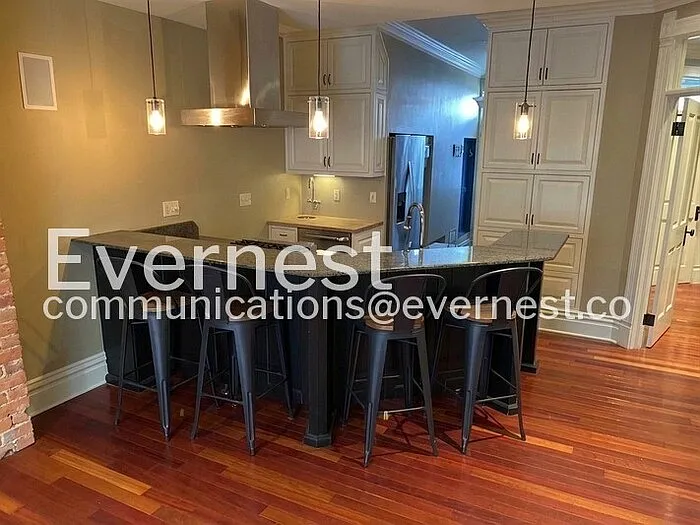 112 Hanford St #A — Photo 2