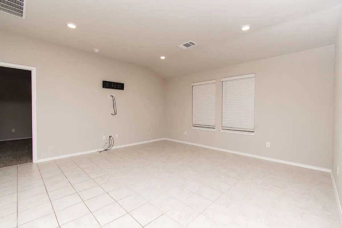 Building Photo - 5207 Karen Green Dr