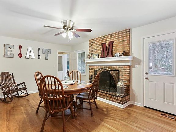 5th image of 4285 Smithsonia Dr
