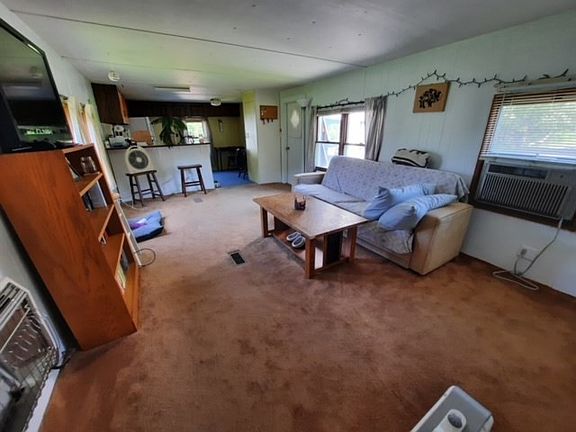 4th image of 44 Vine St