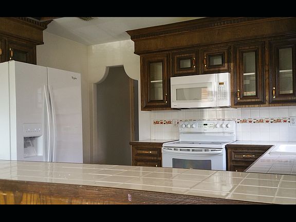 2nd image of 4214 W Lopez Dr