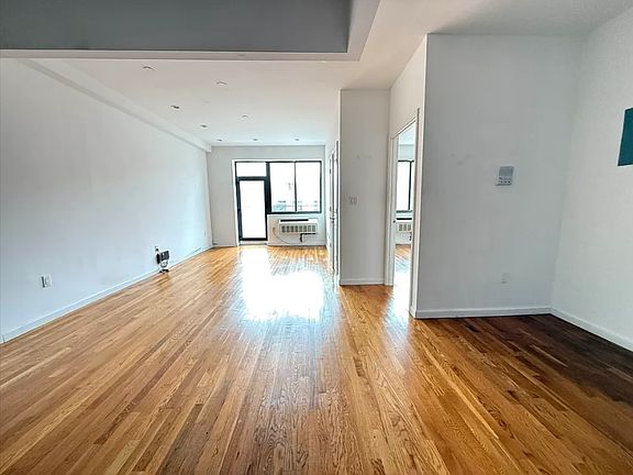 4th image of 200 Pulaski St #3B