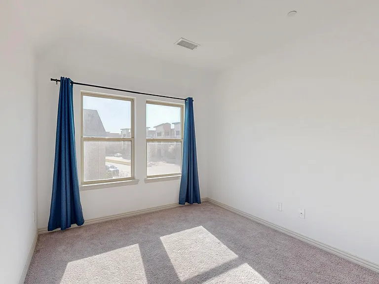 4325 Oliver Dr — Photo 12
