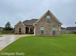 1605 Rhetts Dr, Oxford, MS 38655