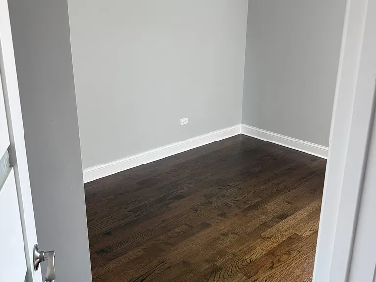 7846 S Saint Lawrence Ave — Photo 10