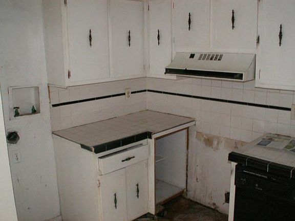 5th image of 3901 36th Court #201