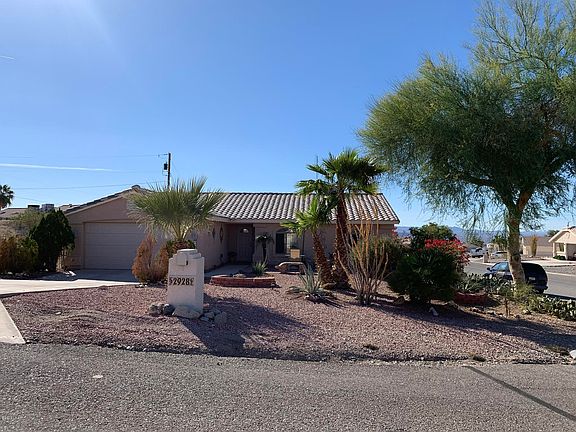 3rd image of 2928 Maverick Ln