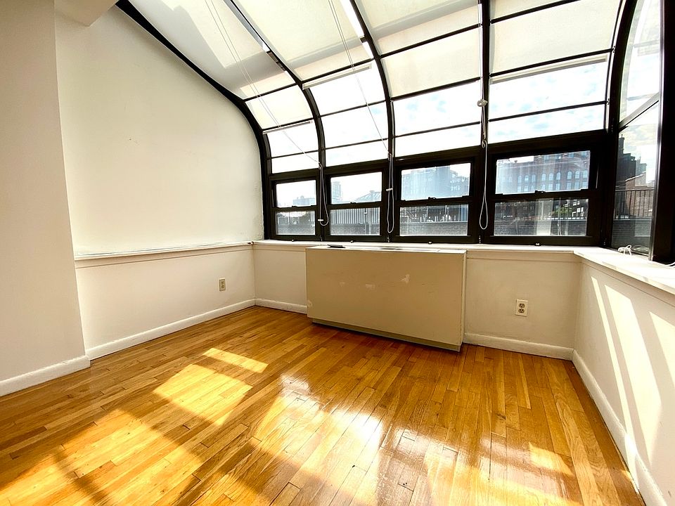 1st image of 259 Elizabeth St APT 6B