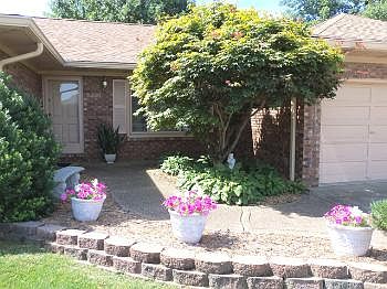 2nd image of 8225 Kingswood Ct