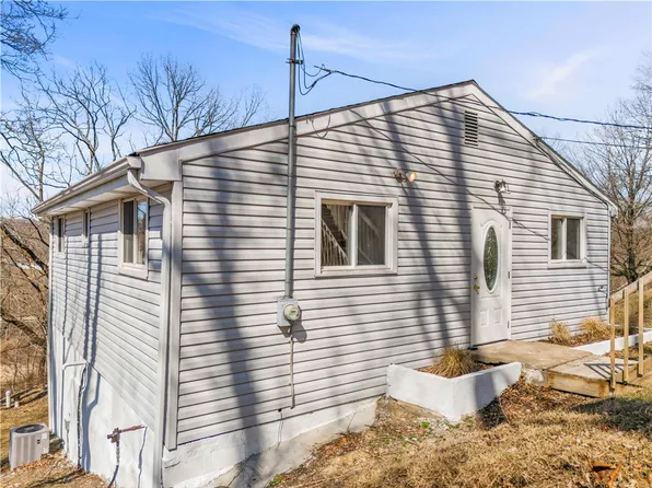 87 Wilson Ave, Cecil, PA 15321