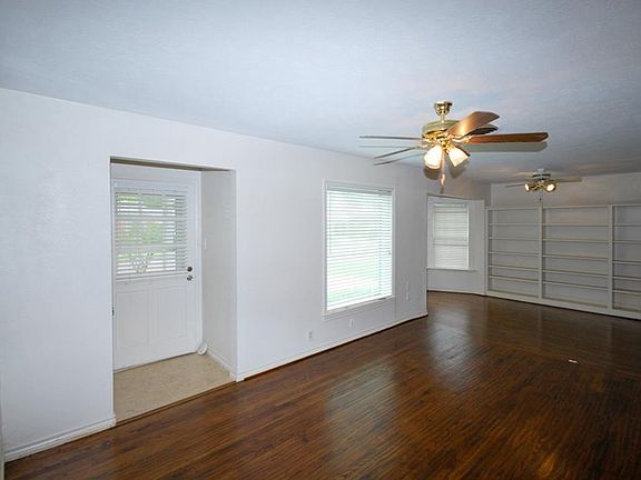 2nd image of 10640 Wood Dale Dr