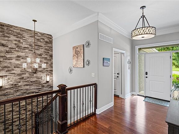 5th image of 8425 Brunswick St
