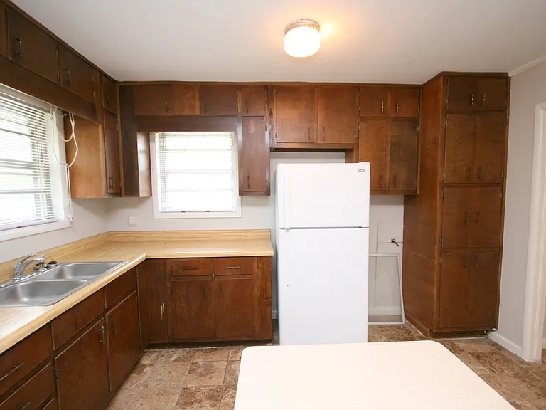 417 Greenacres Dr NW — Photo 13