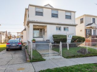 110 E Hudson St, Long Beach, NY 11561