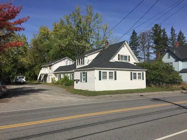 84 Park St, Orono, ME 04473