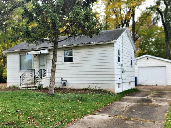 1699 Badger St, Green Bay, WI 54303